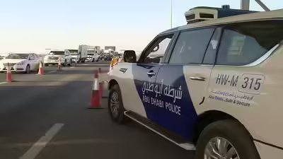 Abu dhabi traffic.jpg