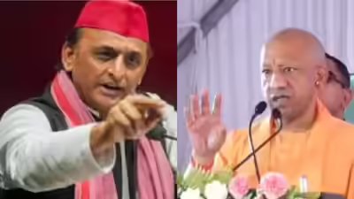 Akhilesh yadav cm yogi adityanath.jpg