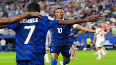 Aptopix iraq france wcup soccer.jpg