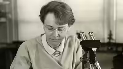 Barbara mcclintock image wikipedia.jpg
