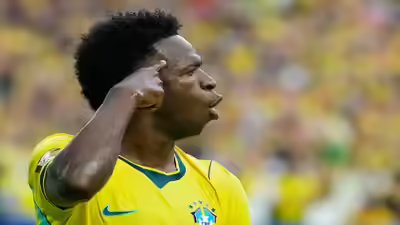 Brazil scotland wcup soccer.jpg