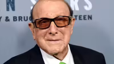 Clive davis.jpg