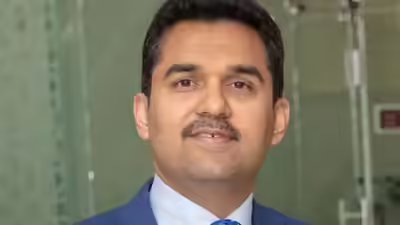Dr shamsheer vayalil.jpg