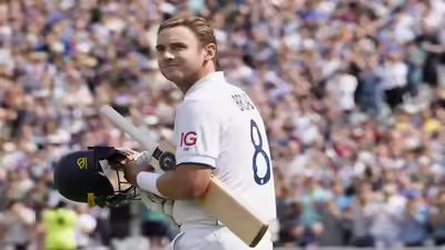England39s stuart broad walks onto the pitch on day four of the fifth ashes test .jpg