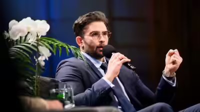 Hasan piker says he was denied entry to the uk ahead of major speaking events.jpg