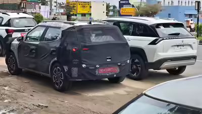 Hyundai bayon suv spied alongside maruti victoris details.jpg