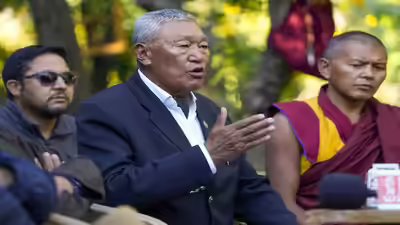 Leh apex body co chairman dorjay addresses media.jpg