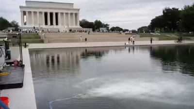 Lincoln memorial reflecting pool.jpg