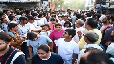 Pm modi delays airport departure to ease traffic for neet ug re examination students.jpg