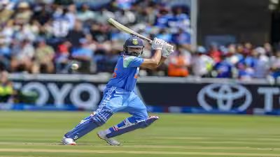 1784389880 rohit sharma.jpg