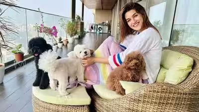 1785095332 kriti sanon.jpg
