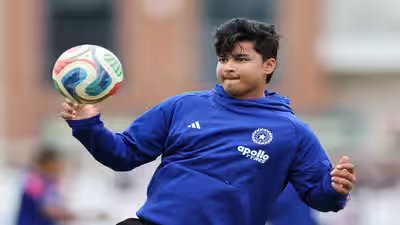 1785133041 chester le street england jul 01 ani india39s vaibhav sooryavanshi during a.jpg