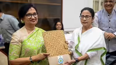 Chandrima bhattacharya with mamata banerjee.jpg