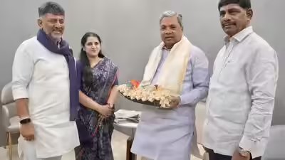 Dks meets siddaramaiah dkshivakumarx.jpg