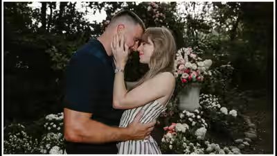 Former nfl star rob gronkowski calls taylor swift and travis kelces wedding top notch.jpg