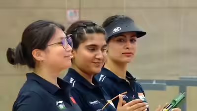 Gold for esha singh in the middle olympic medallist manu bhaker on the right claims bronze.jpg