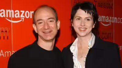 Jeff bezos and mackenzie scott.jpg