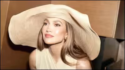 Jennifer lopez and her hat.jpg