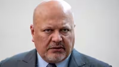 Karim khan.jpg