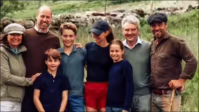 Kate middleton and family.jpg