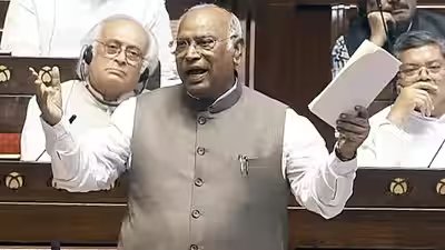 Kharge on manusmriti.jpg