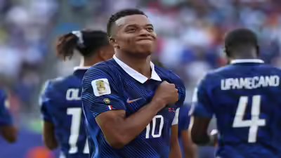 Mbapp scores twice to tie messi for world cup lead with 6 goals france beats sweden 3 0.jpg