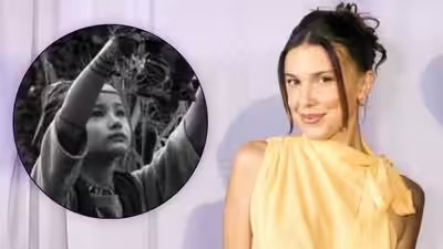 Millie bobby brown and kaylee hottle.jpg