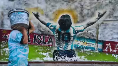 New trial over diego maradona39s death resumes in argentina against 7 health care professionals.jpg