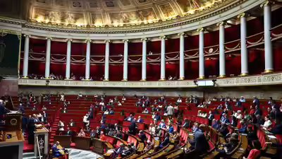 No more social media before 15 france passes landmark digital age law.jpg