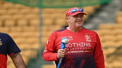 Rcb head coach flower fined for quotuse of audible obscenityquot during match against mi.jpg