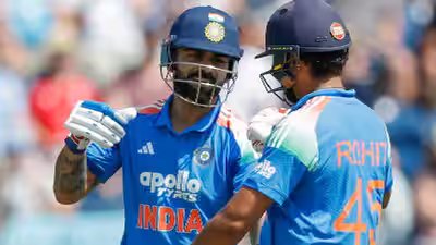Rohit sharma virat kohli 2.jpg