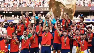 Spain win 2207 s.jpg