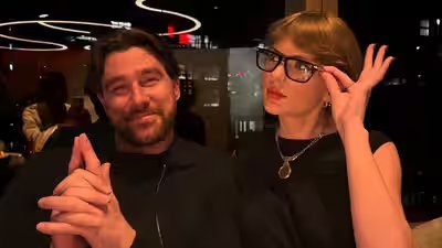 Taylor swift and travis kelce spark pet rumours.jpg