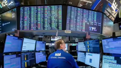 Wall street file photo ap.jpg