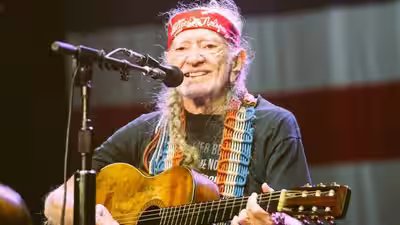 Willie nelson opposes proposed texas data centres near abbott.jpg