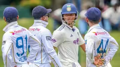 2nd test jaiswal fernando penalised after on field altercation in colombo.jpg