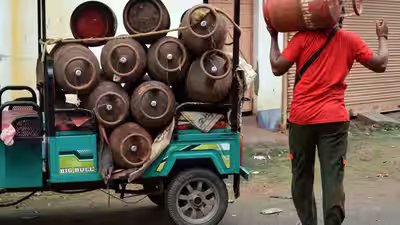 Commercial lpg prices cut.jpg
