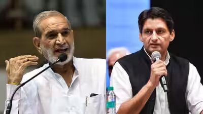 Deepender hooda on sanjay kumar.jpg