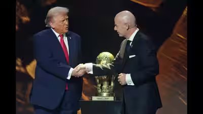 Donald trump backs fifa president gianni infantino.jpg