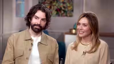 Elizabeth olsen pregnant.jpg