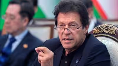 Former pakistan pm imran khan returns to jail.jpg