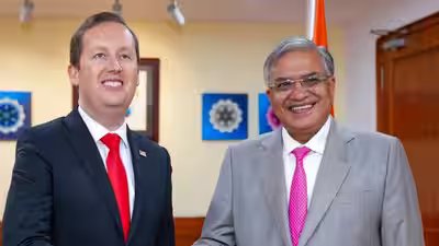 Gyanesh kumar meets sergio gor.jpg