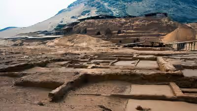 Huacas de moche.jpg