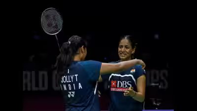 Indias treesa jolly and gayatri gopichand.jpg
