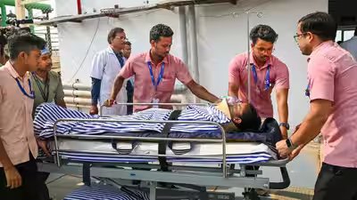 Kolkata doctors and desun hospital officials during a mock drill atop the hospi.jpg
