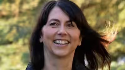 Mackenzie scott.jpg