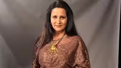 Poonam 1.jpg