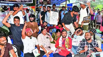 Rahul reaches out to gen z backs student stir in jkhand.jpg