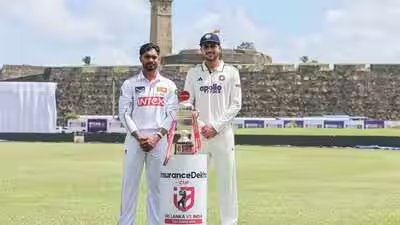 Shubman dhananjaya3 1508 s.jpg