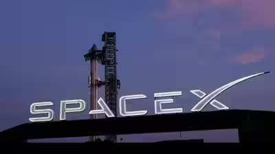 Spacex revenue.jpg